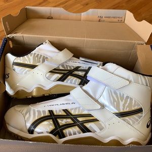 Brand new javelin shoes (righty)